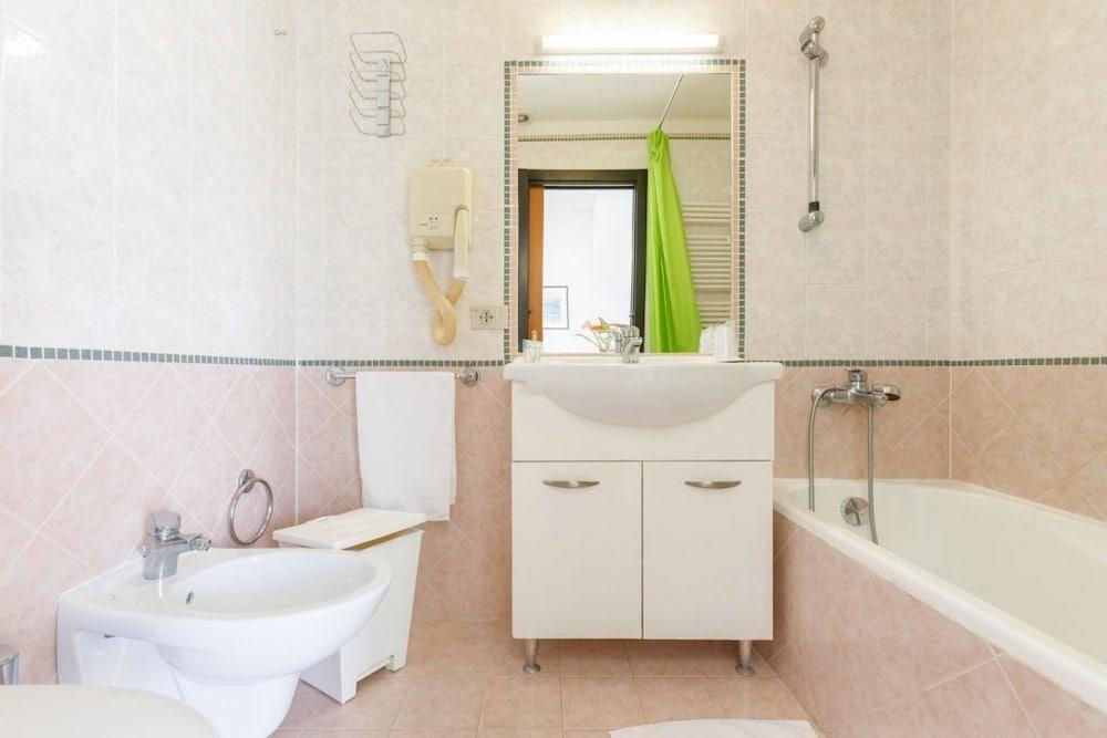 Hotel Royal Cattolica Kültér fotó