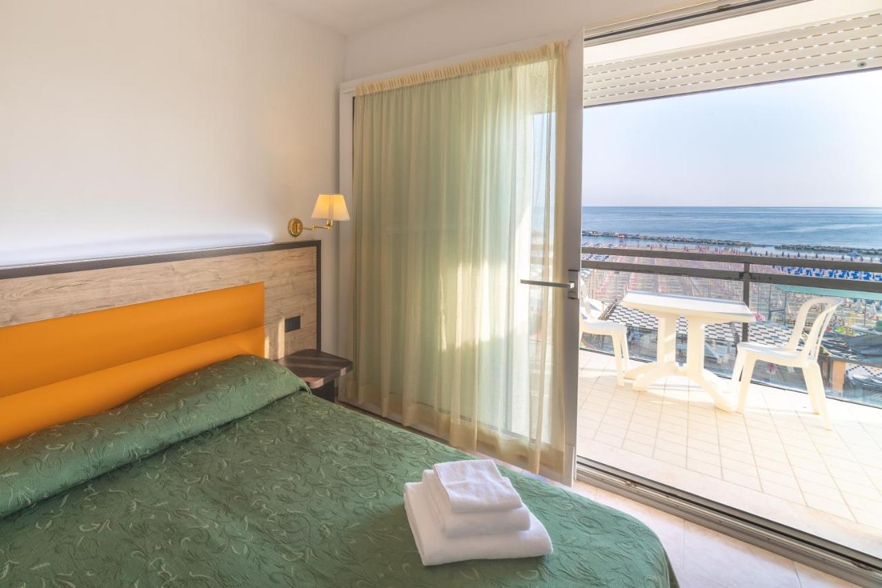 Hotel Royal Cattolica Kültér fotó