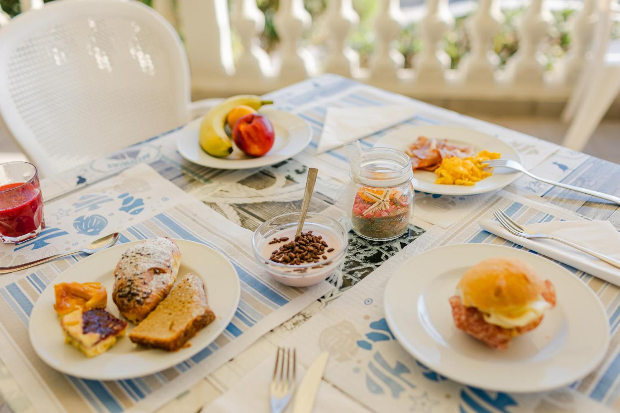 Hotel Royal Cattolica Kültér fotó