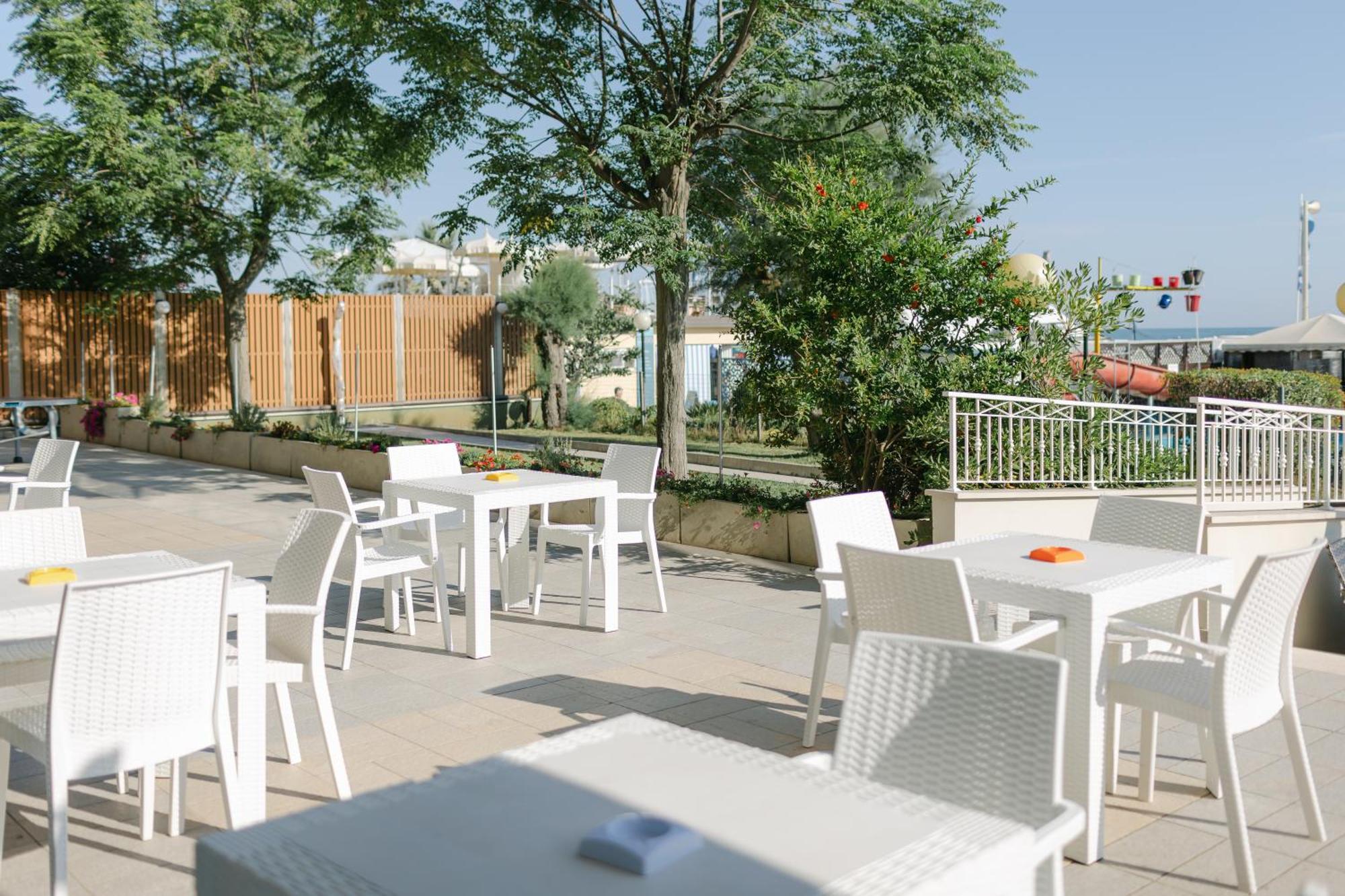 Hotel Royal Cattolica Kültér fotó