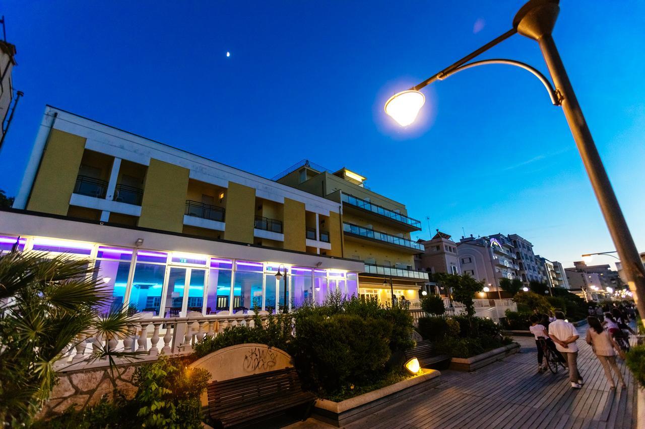 Hotel Royal Cattolica Kültér fotó